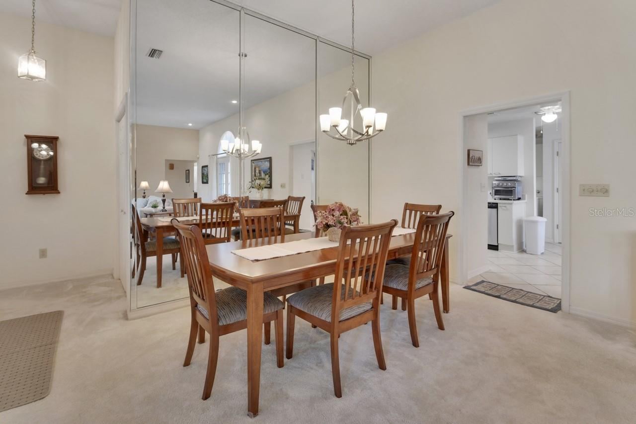 Photo 5 of 2520 S Glen Eagles Dr, Deland, FL 32724