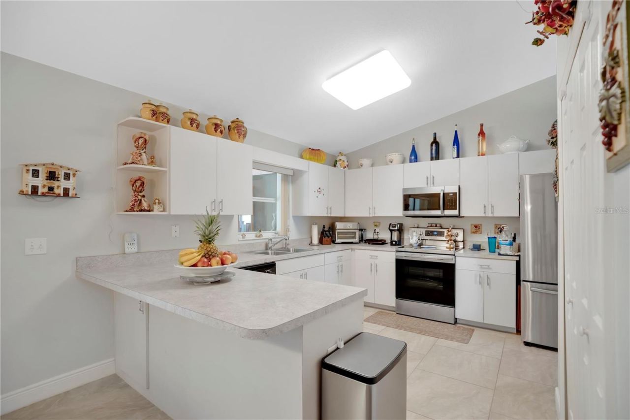 Photo 4 of 18 Angeles Rd, Debary, FL 32713