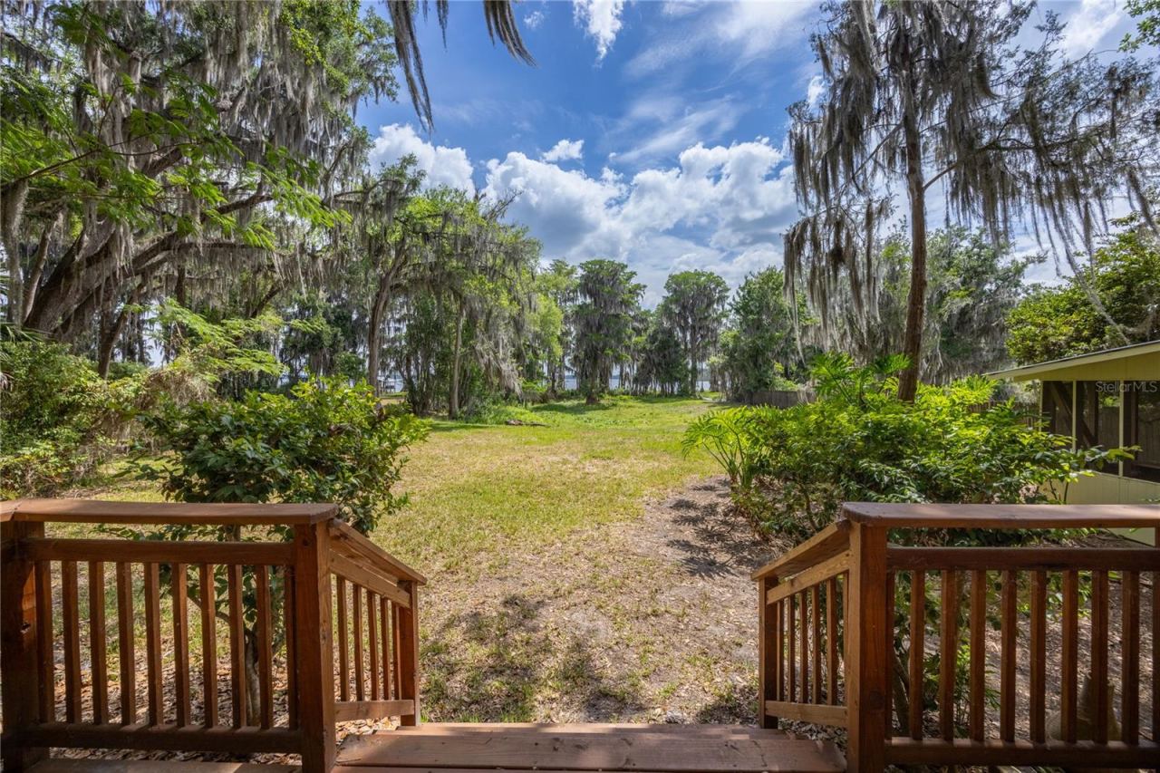 Photo 3 of 7305 Ne 222nd St, Melrose, FL 32666