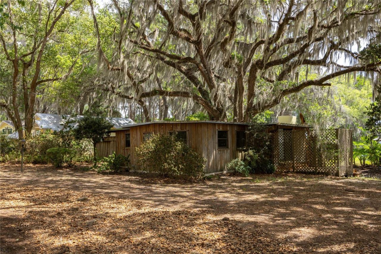 Photo 5 of 7305 Ne 222nd St, Melrose, FL 32666