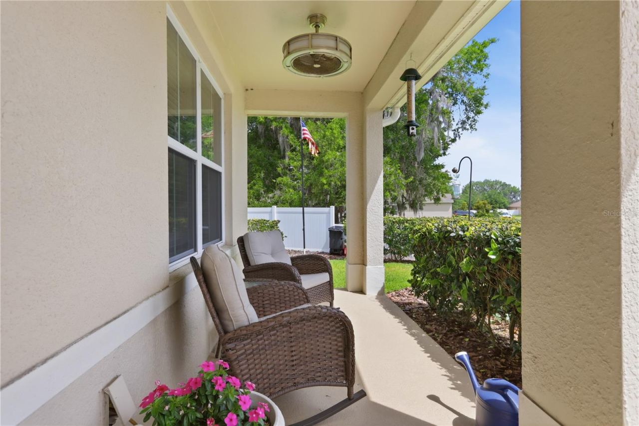 Photo 4 of 831 Oak Hollow Loop, Deland, FL 32724