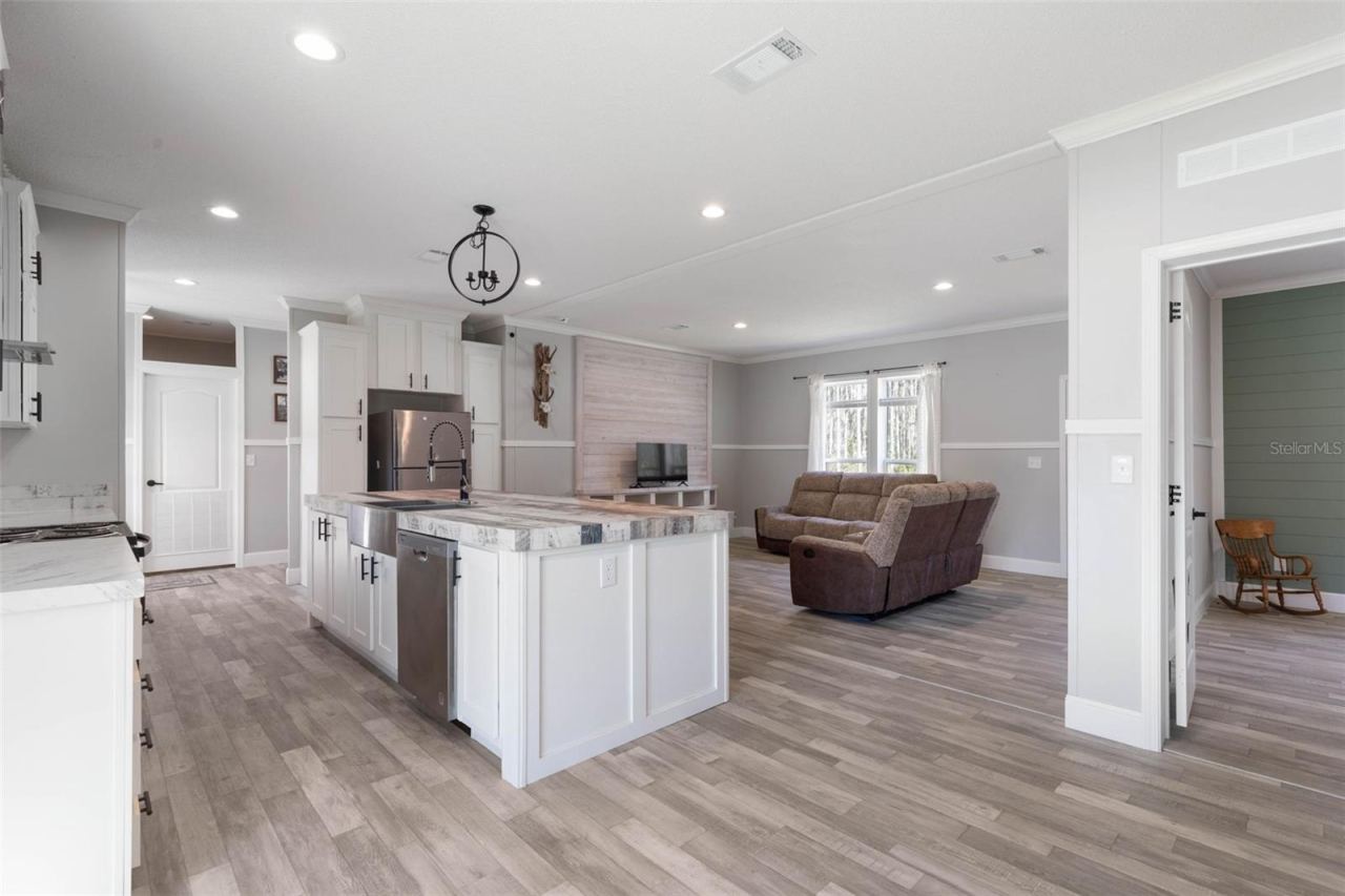 Photo 4 of 15539 County Rd 305, Bunnell, FL 32110