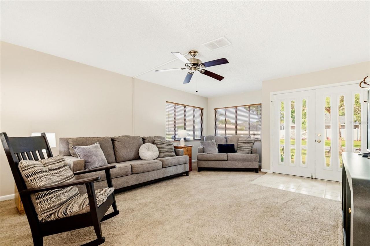 Photo 2 of 8 Lladd Ct, Palm Coast, FL 32164