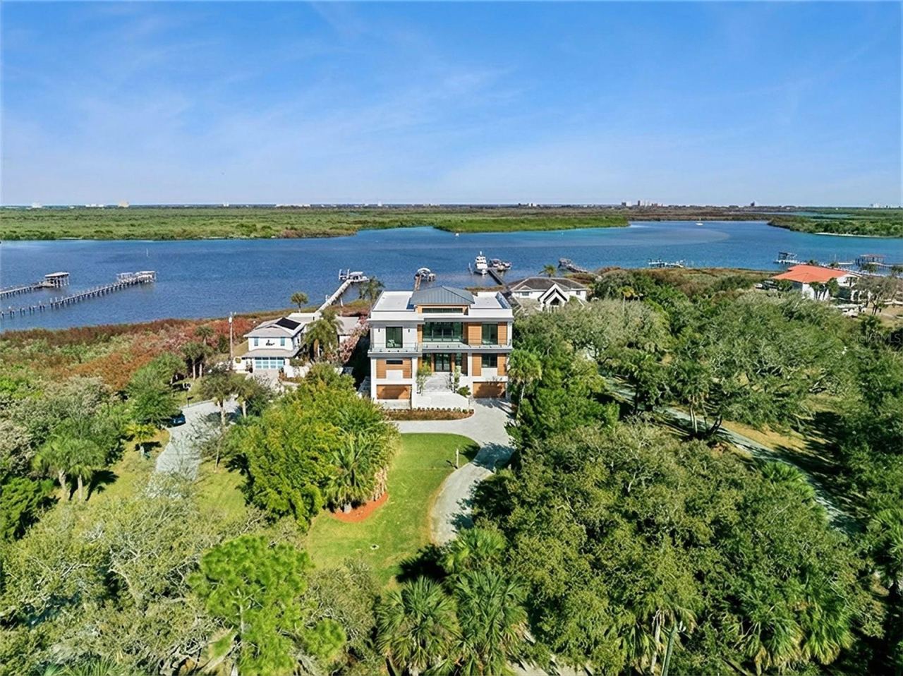 Photo 4 of 1703 S Riverside Dr, New Smyrna Beach, FL 32168