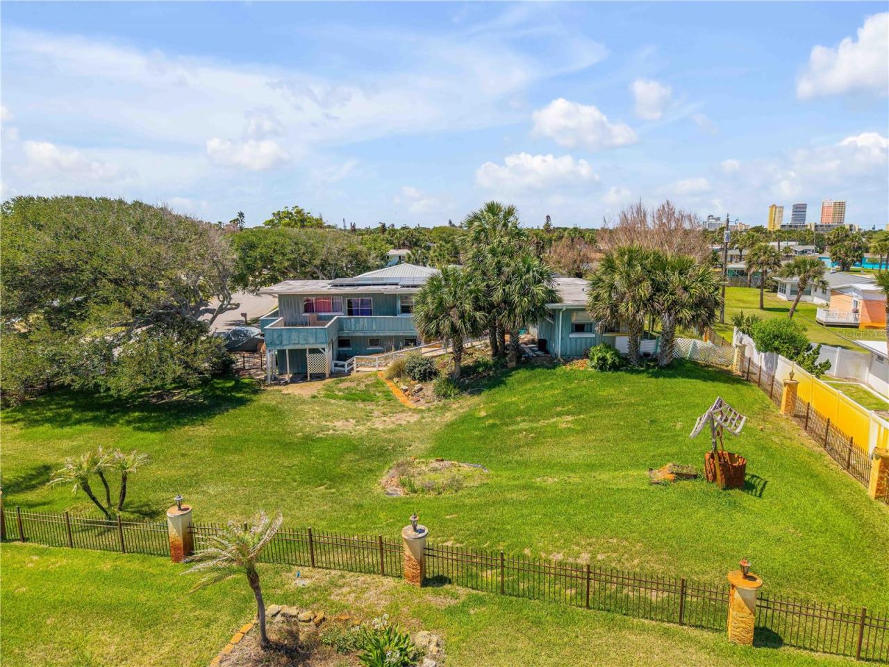 Photo 4 of 401 Driftwood Ave, Daytona Beach, FL 32118