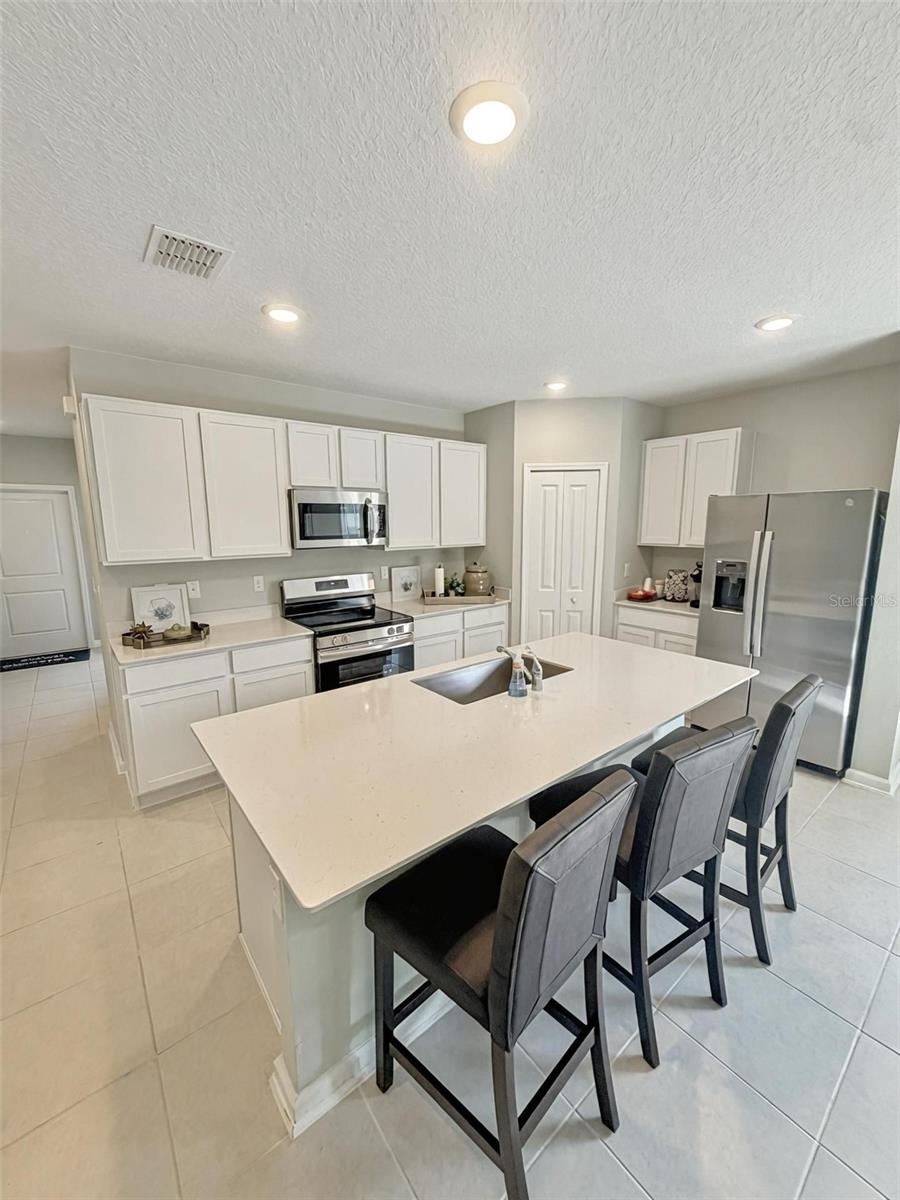 Photo 4 of 1363 Blue Ash Ln, Deland, FL 32720