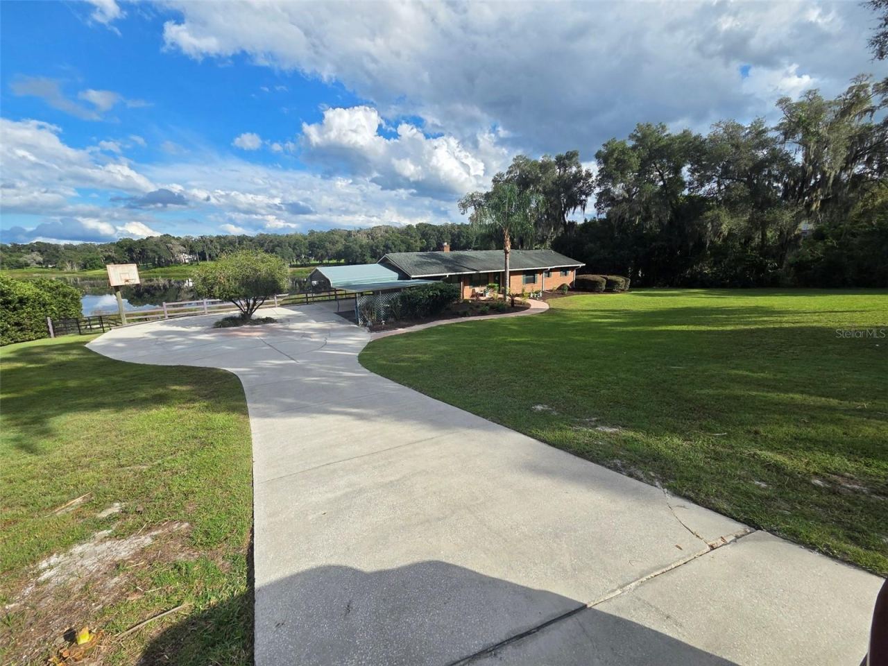 Photo 2 of 2285 Wilmhurst Rd, Deland, FL 32720