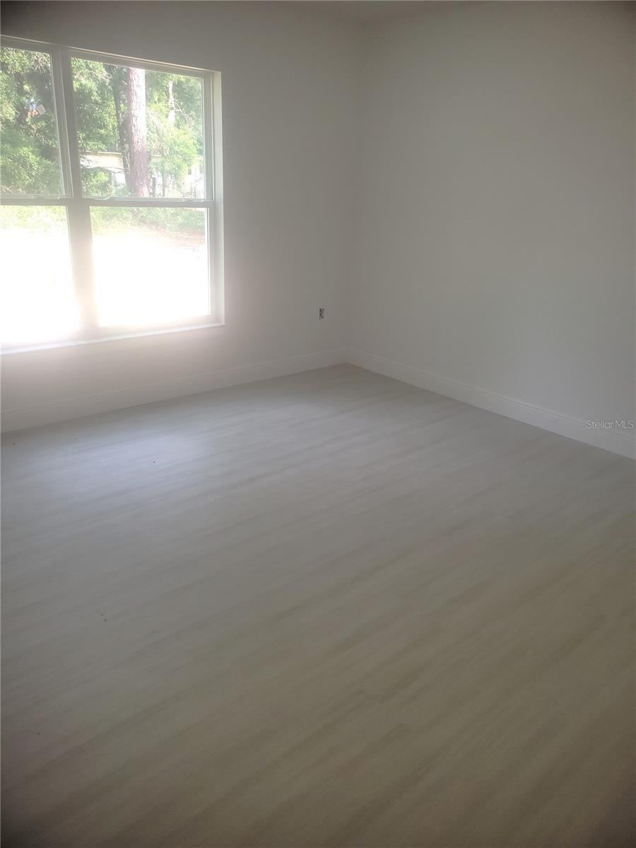 Photo 5 of 338 2nd Way, Interlachen, FL 32148