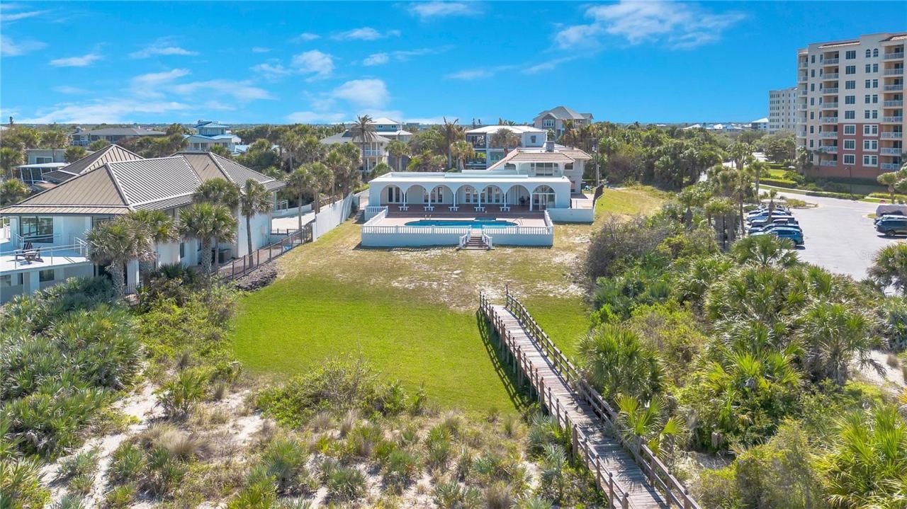 Photo 4 of 2117 Ocean Dr, New Smyrna Beach, FL 32169