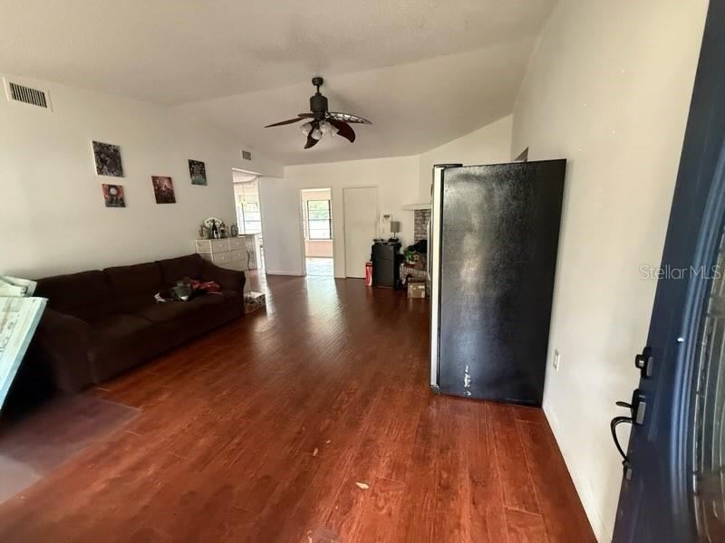Photo 5 of 684 Stratford Dr, Deland, FL 32724