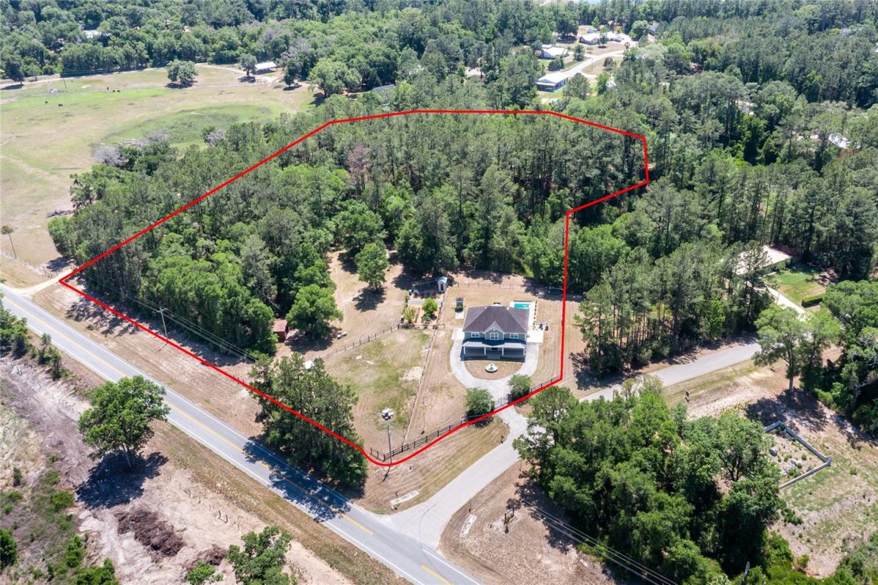Photo 4 of 101 Ramsey Dr, Melrose, FL 32666