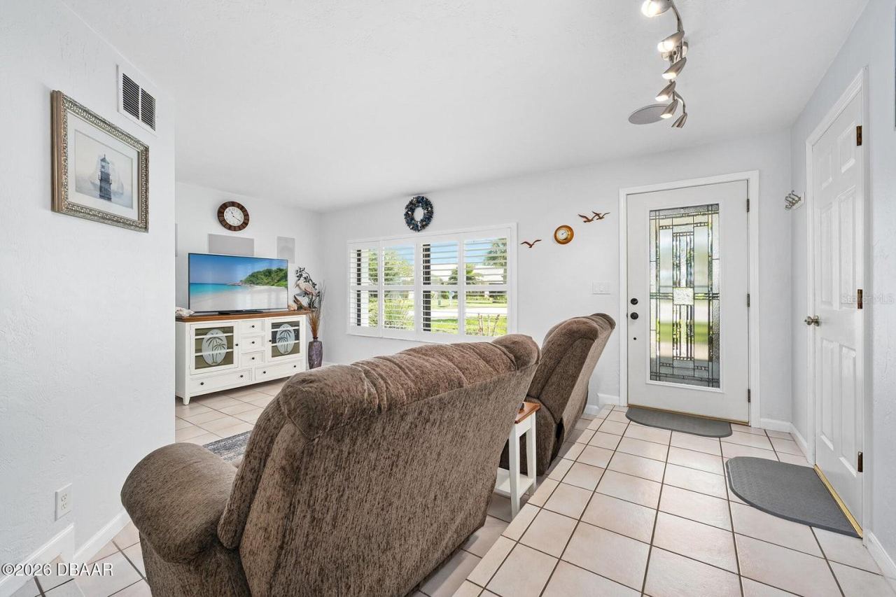 Photo 2 of 4708 Dixie Dr, Ponce Inlet, FL 32127