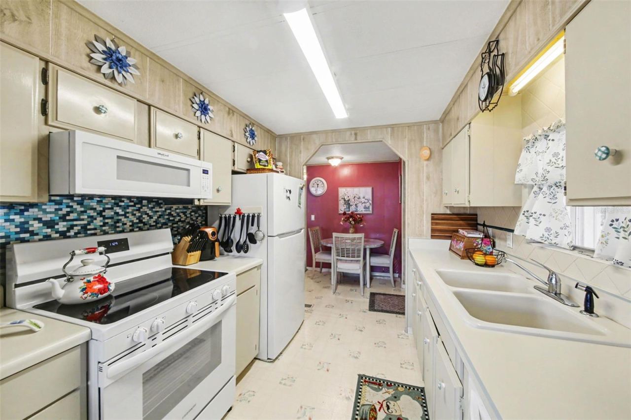 Photo 4 of 732 Dove Ave, Port Orange, FL 32129
