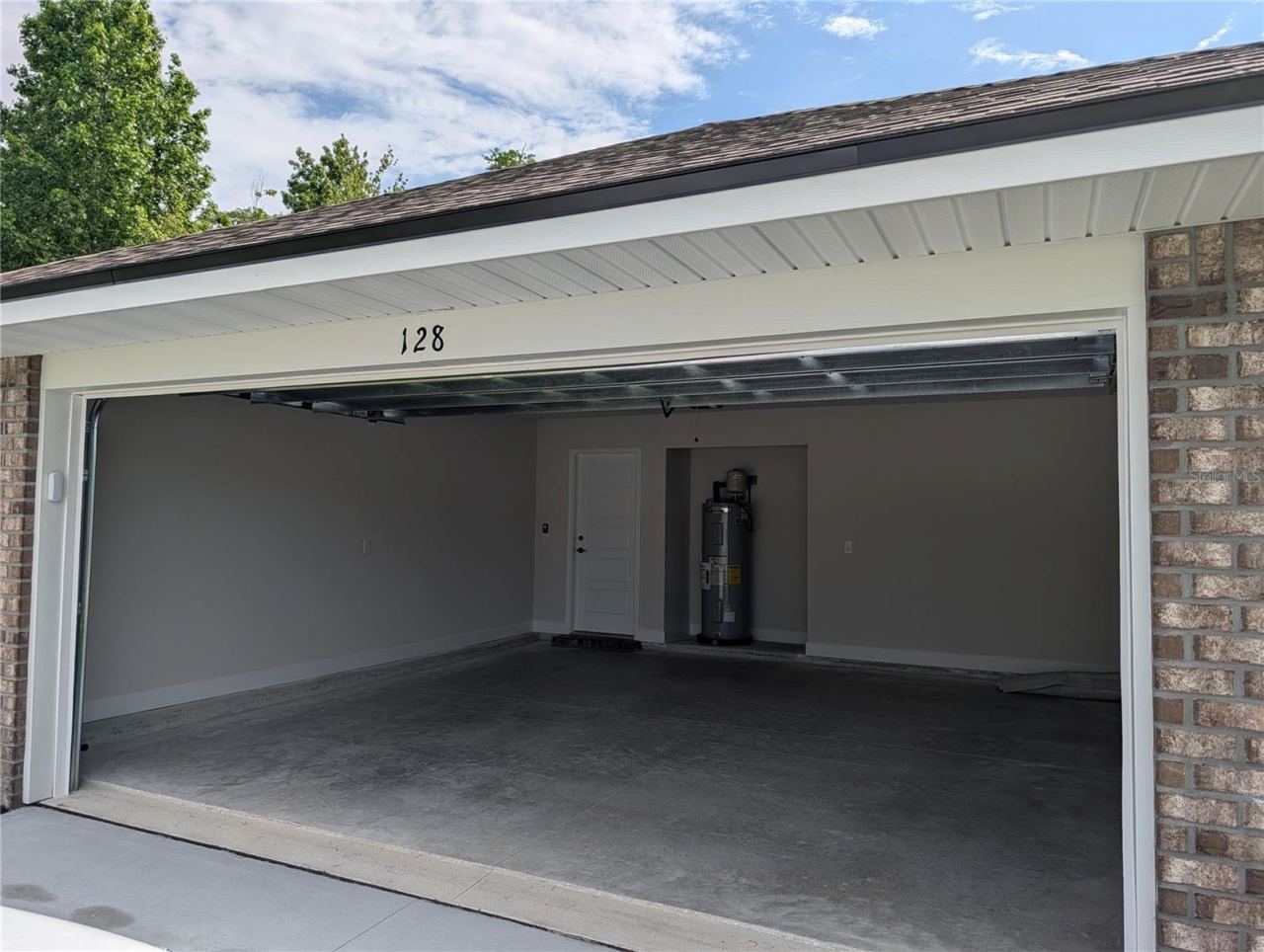 Photo 4 of 128 Bird Of Paradise Dr, Palm Coast, FL 32137