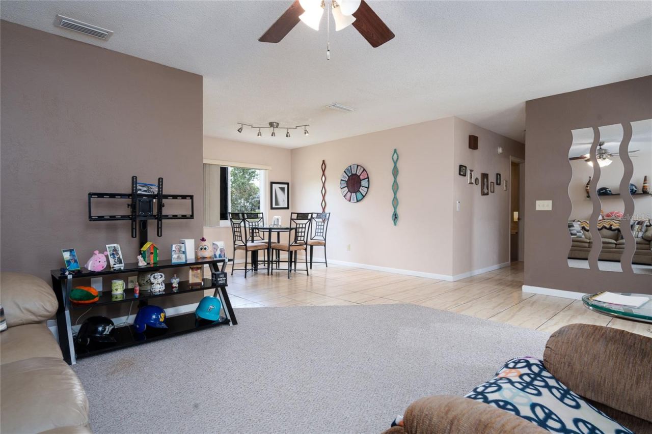 Photo 5 of 1078 Abadan Dr, Deltona, FL 32725
