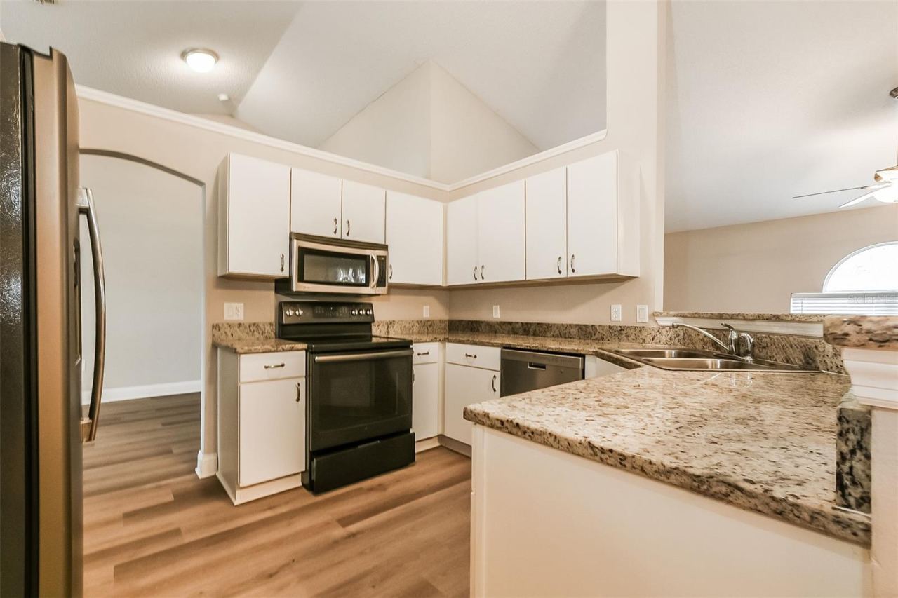 Photo 5 of 2823 Arbour Trail Ct, Deltona, FL 32725