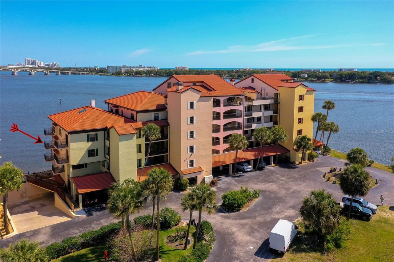 Photo 4 of 731 Marina Point Dr #731, Daytona Beach, FL 32114