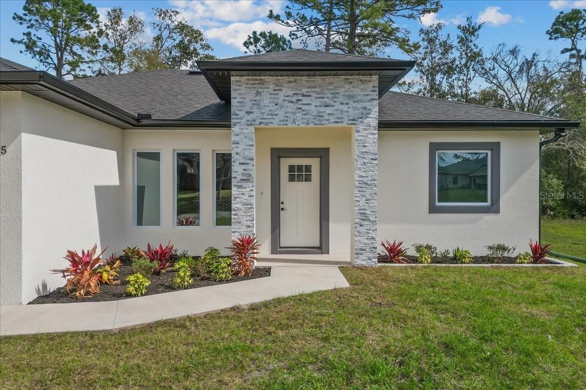 Photo 4 of 2875 E Slater Dr, Deltona, FL 32738