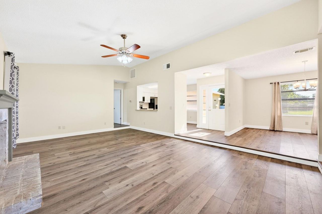 Photo 5 of 745 Mentmore Cir, Deltona, FL 32738