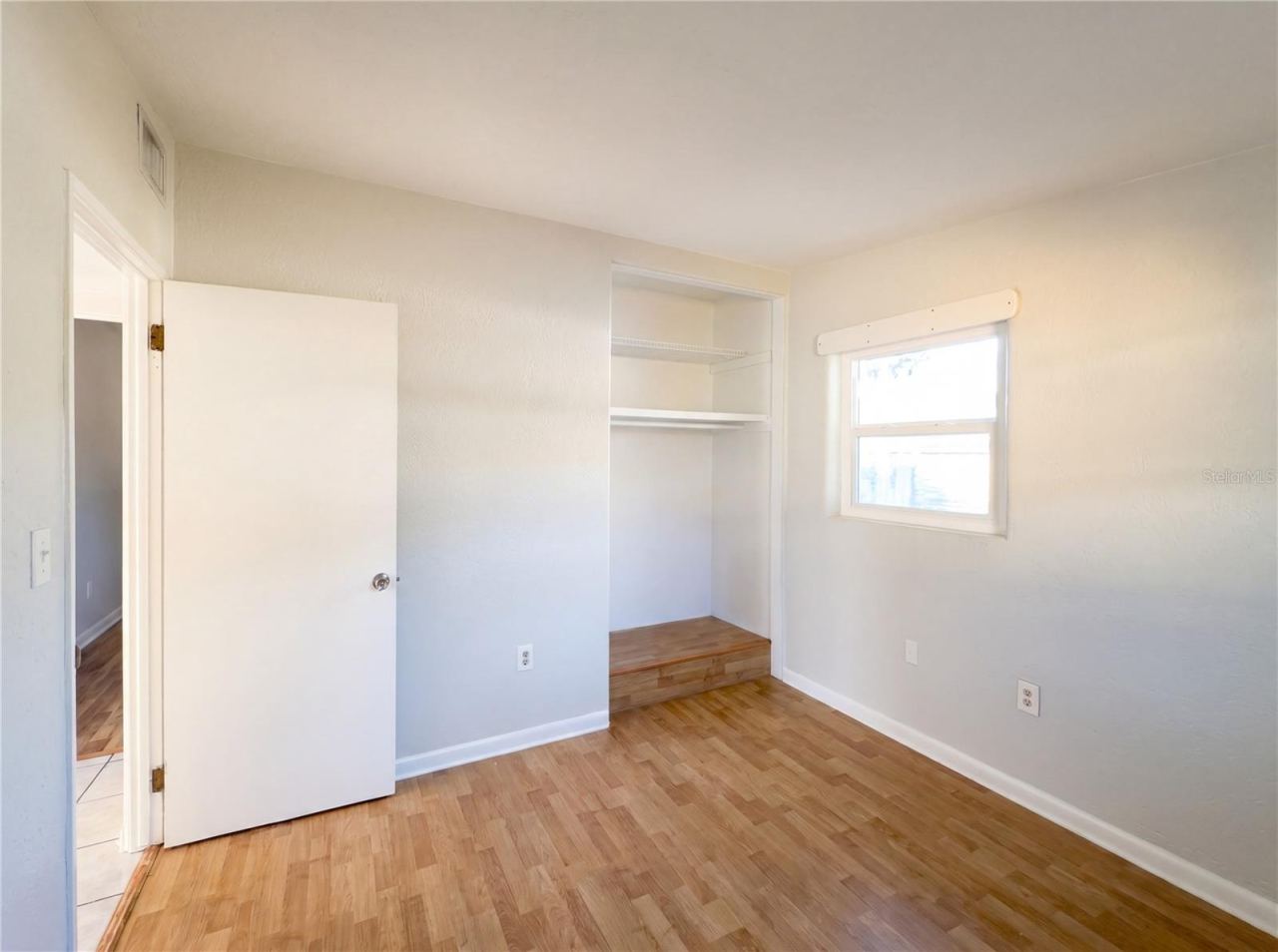Photo 4 of 911 New York St, Edgewater, FL 32132