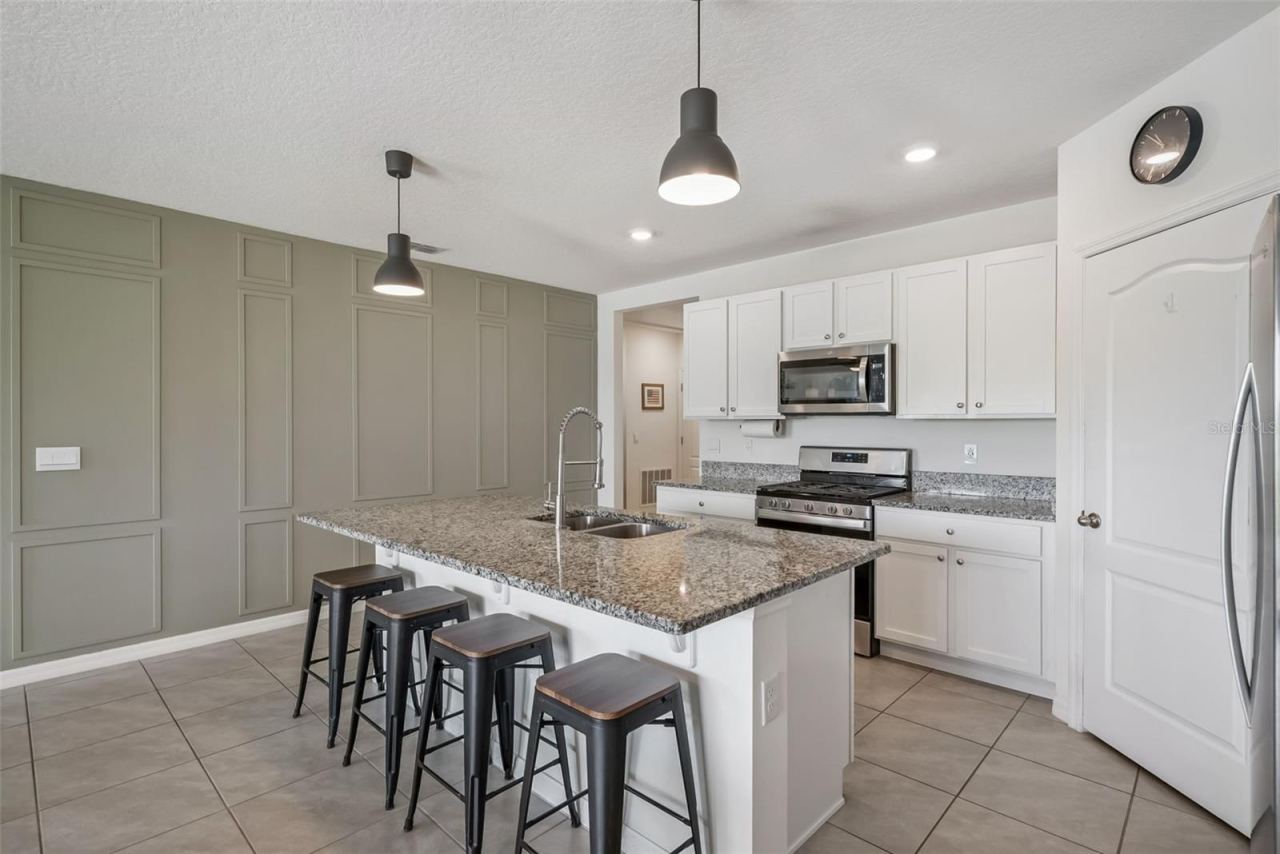 Photo 4 of 623 Lazio Cir, Debary, FL 32713