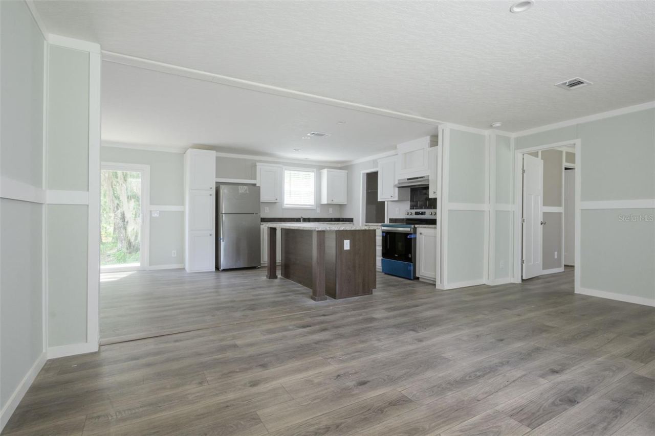 Photo 4 of 374 Sisco Rd, Pomona Park, FL 32181