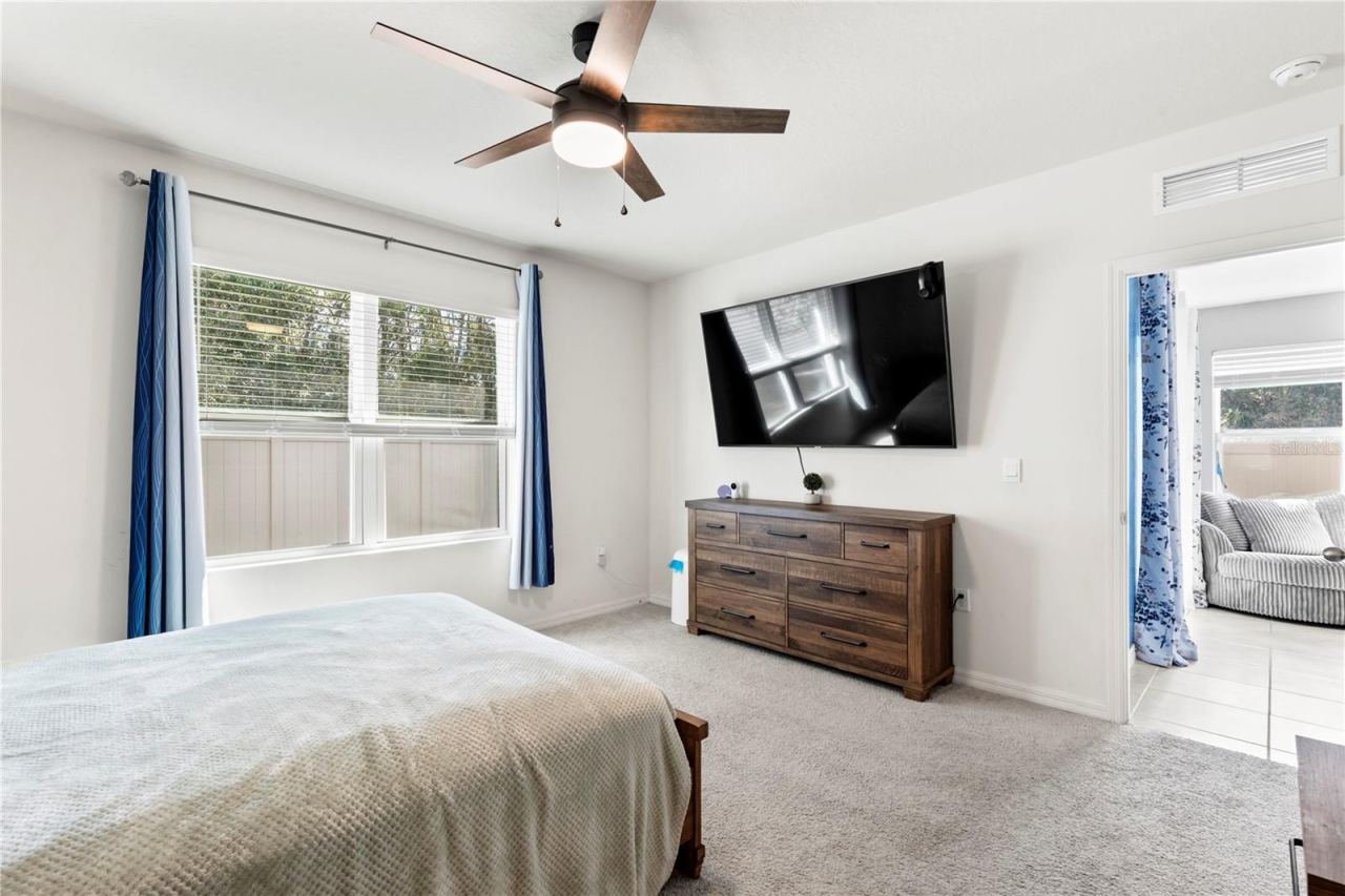 Photo 4 of 407 Pelham Park Dr, Deland, FL 32720