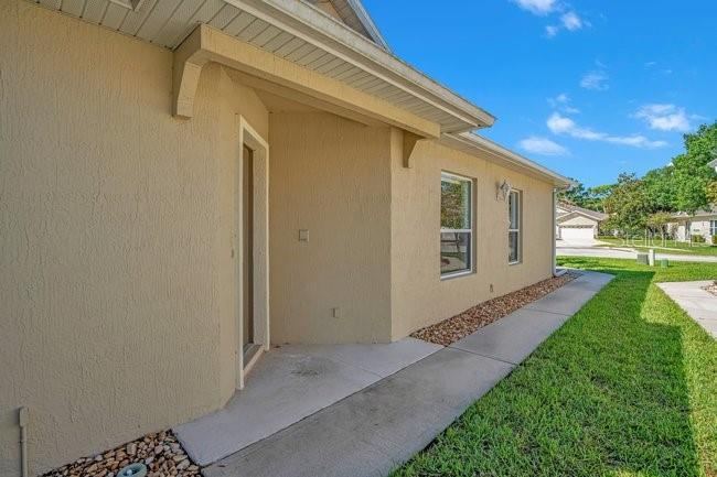 Photo 5 of 208 Lamonte Point Ct, Debary, FL 32713