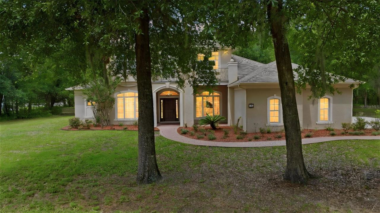 Photo 4 of 530 N Blue Lake Ave, Deland, FL 32724
