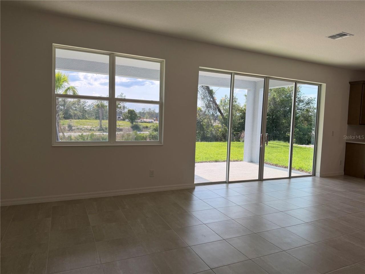 Photo 4 of 756 Farfields St, Deland, FL 32724