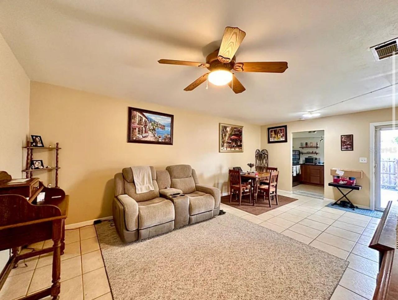 Photo 4 of 712 E Arizona Ave #a, Deland, FL 32724