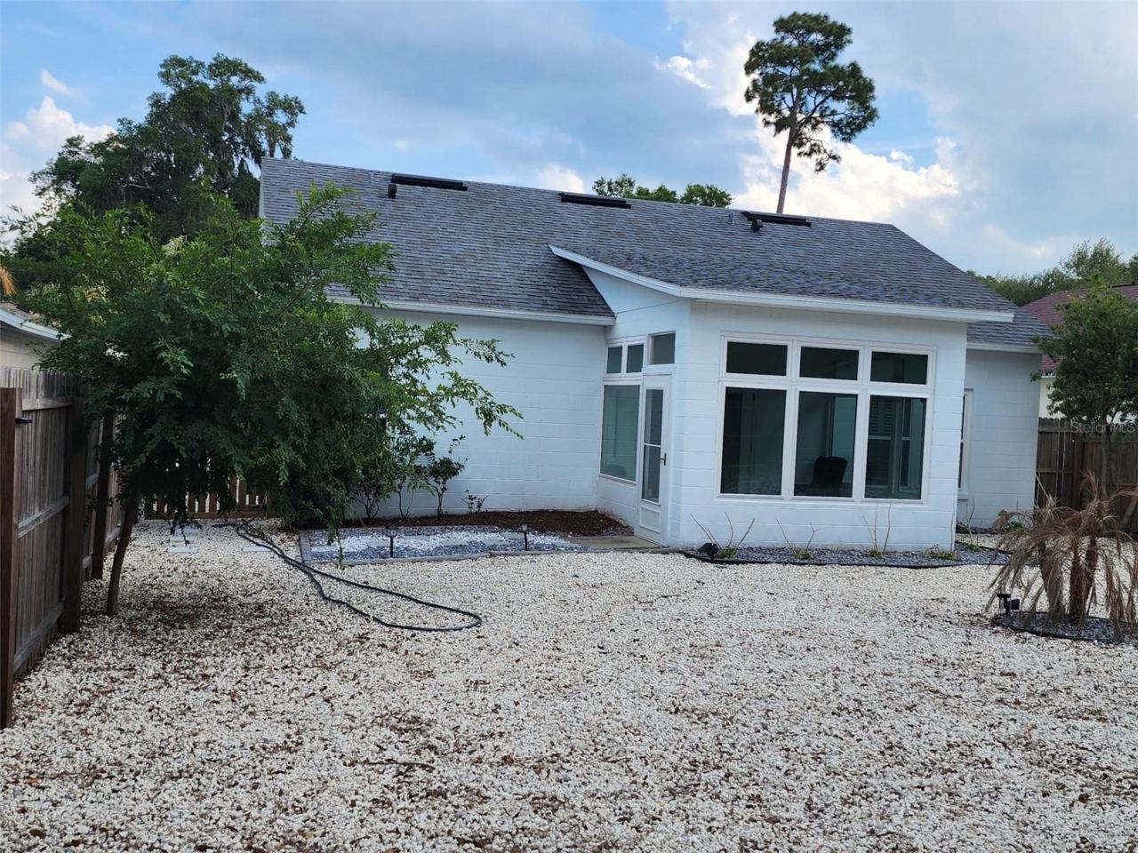 Photo 5 of 327 Heritage Estates Ln, Deland, FL 32720