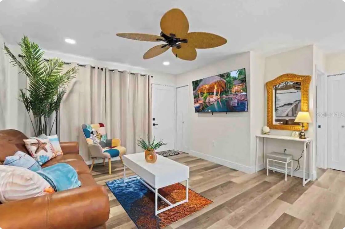 Photo 4 of 301 N Hollywood Ave, Daytona Beach, FL 32118