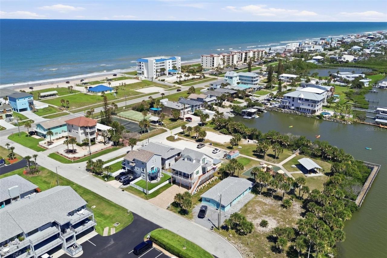 Photo 4 of 856 Ladyfish Ave, New Smyrna Beach, FL 32169