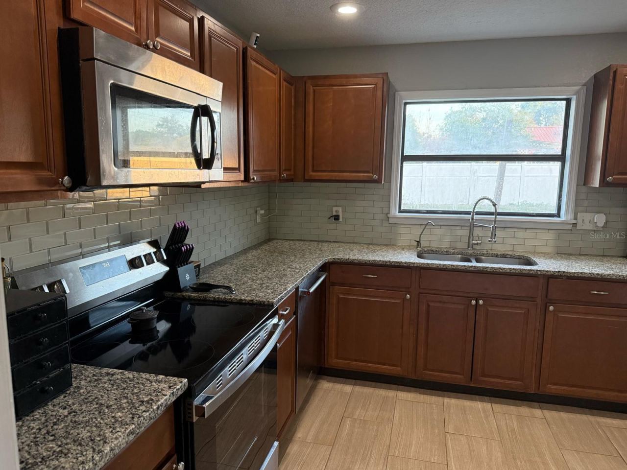 Photo 5 of 1540 Jupiter Ave, Deltona, FL 32738
