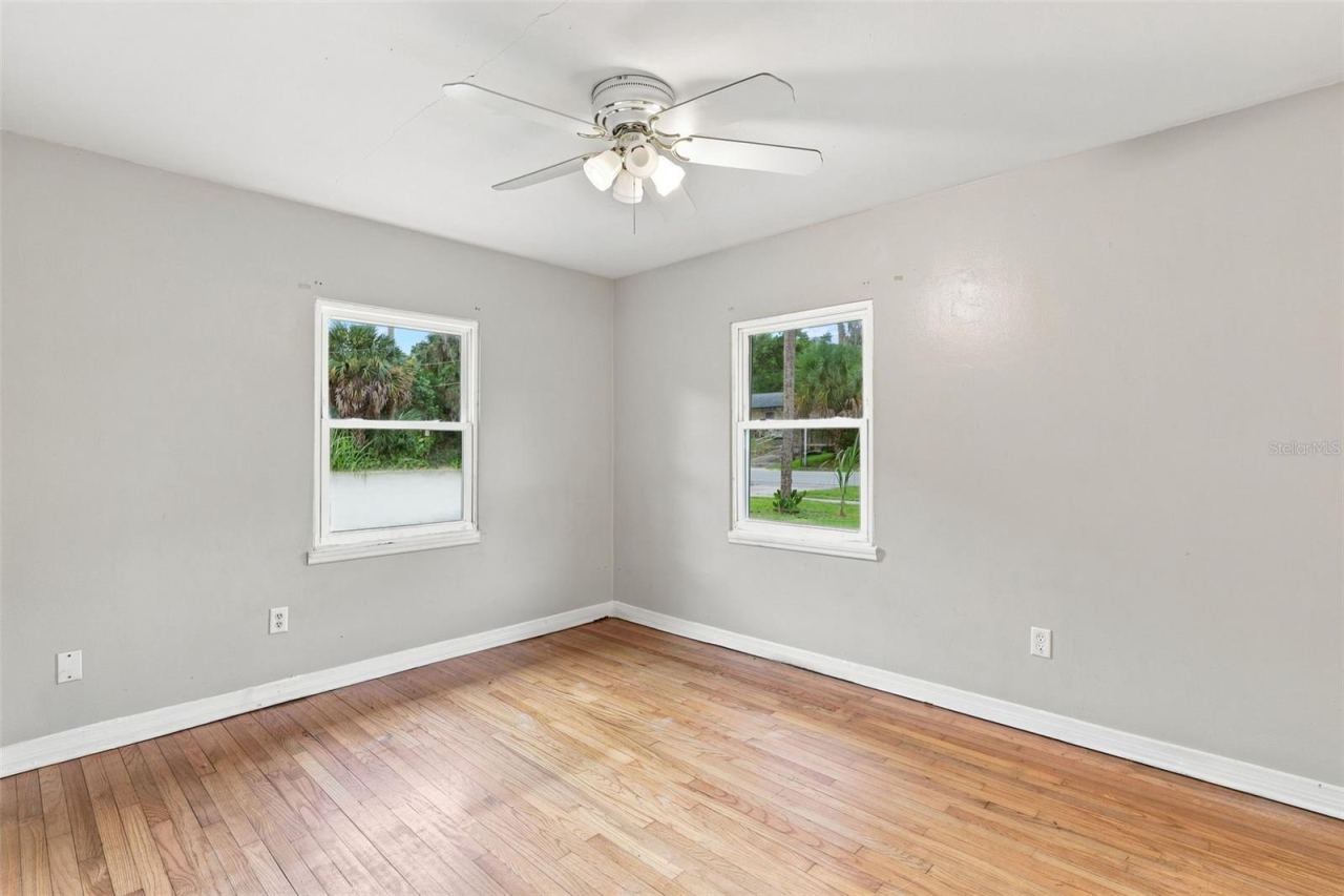 Photo 5 of 320 W Graves Ave, Orange City, FL 32763