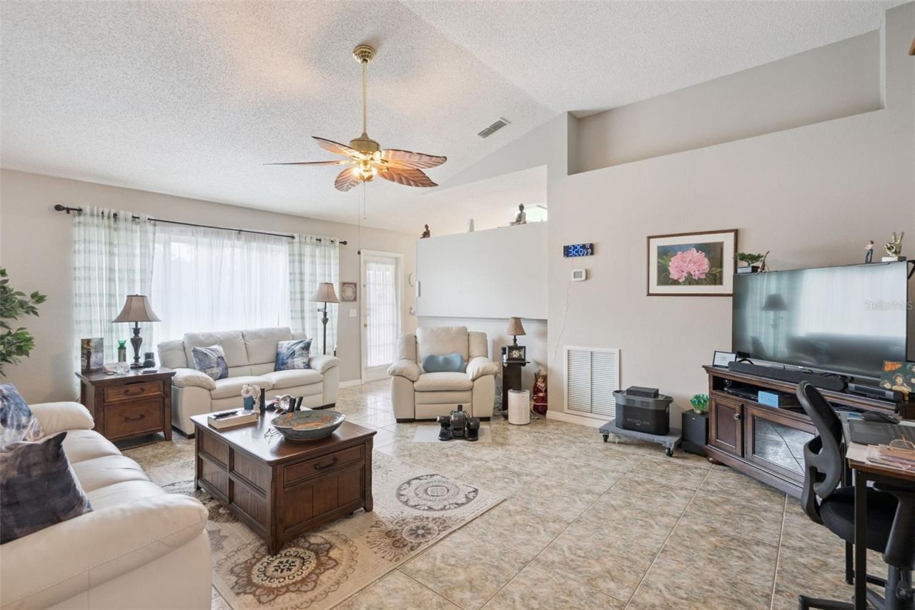 Photo 5 of 2563 Sheffield Dr, Deltona, FL 32738