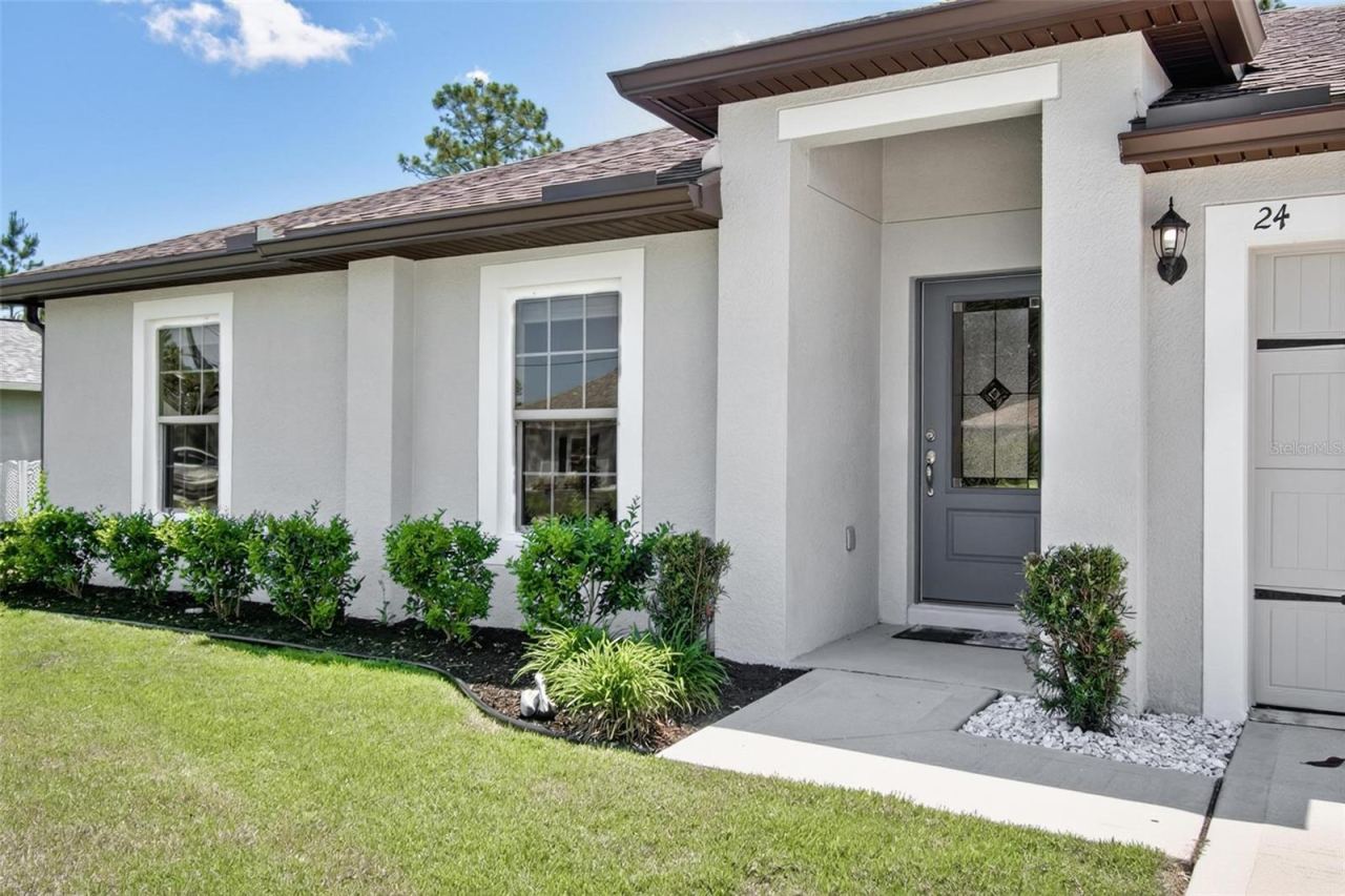 Photo 2 of 24 Perkins Ln, Palm Coast, FL 32164