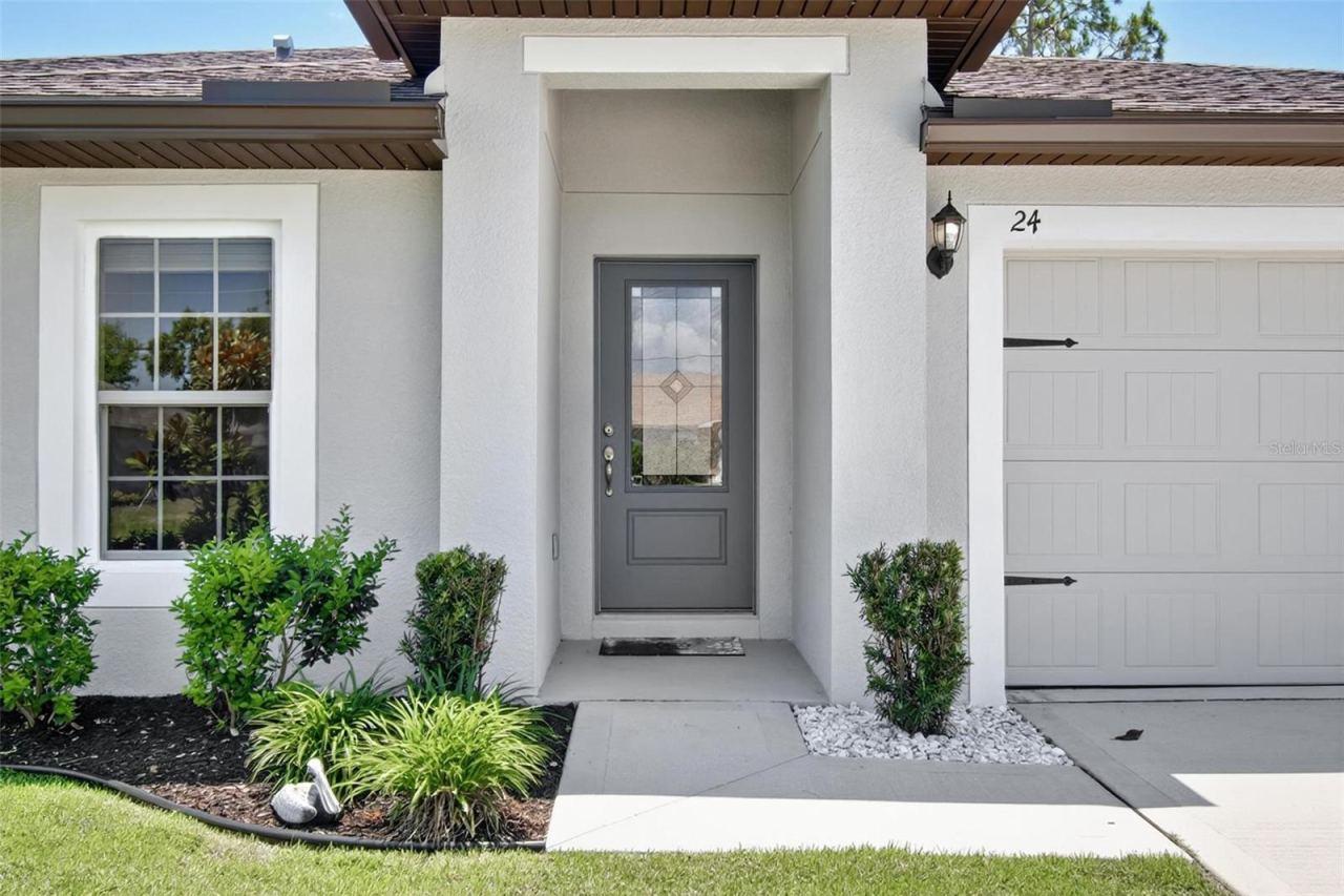 Photo 3 of 24 Perkins Ln, Palm Coast, FL 32164