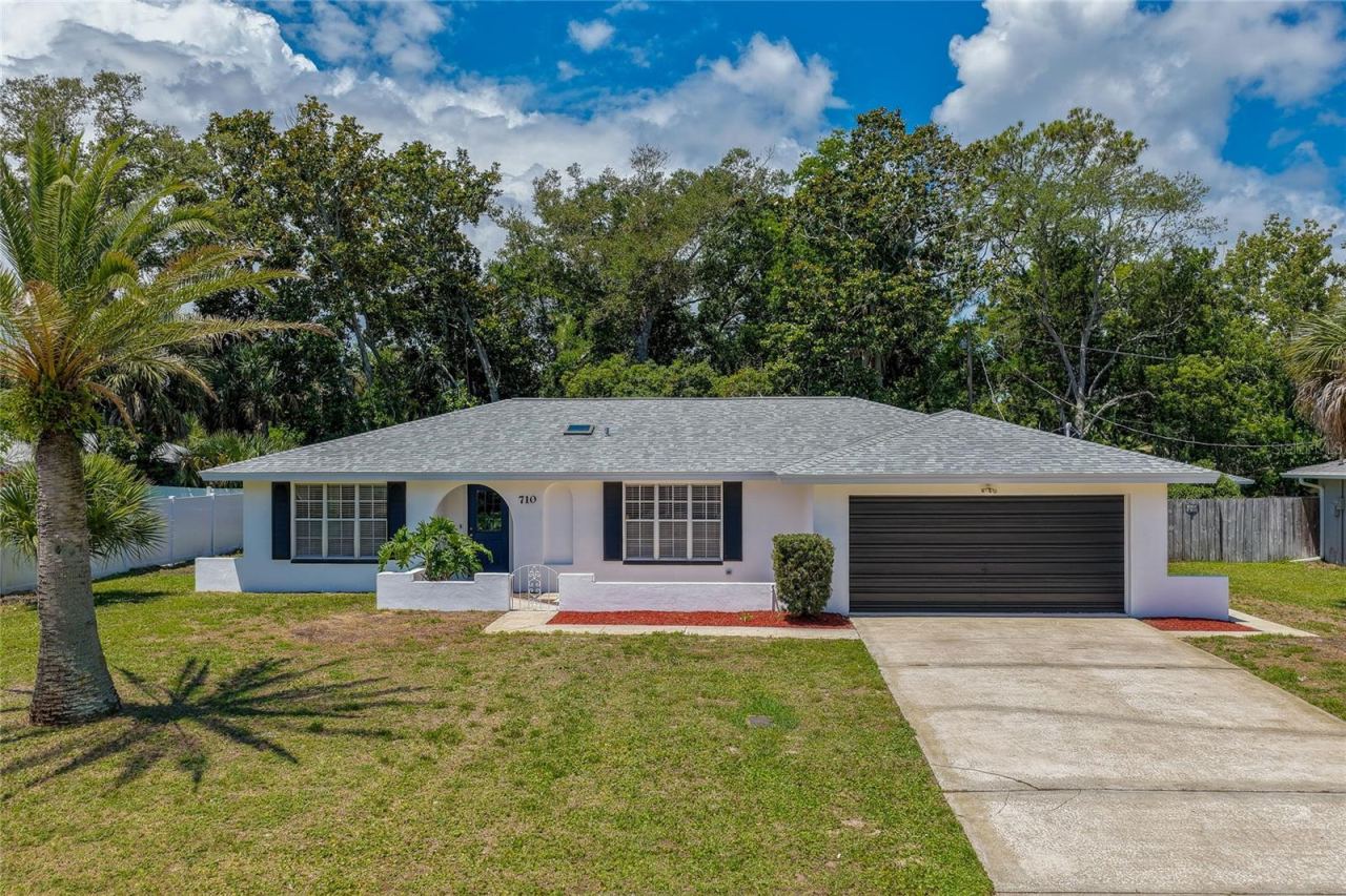 Photo 5 of 710 Lindenwood Cir E, Ormond Beach, FL 32174
