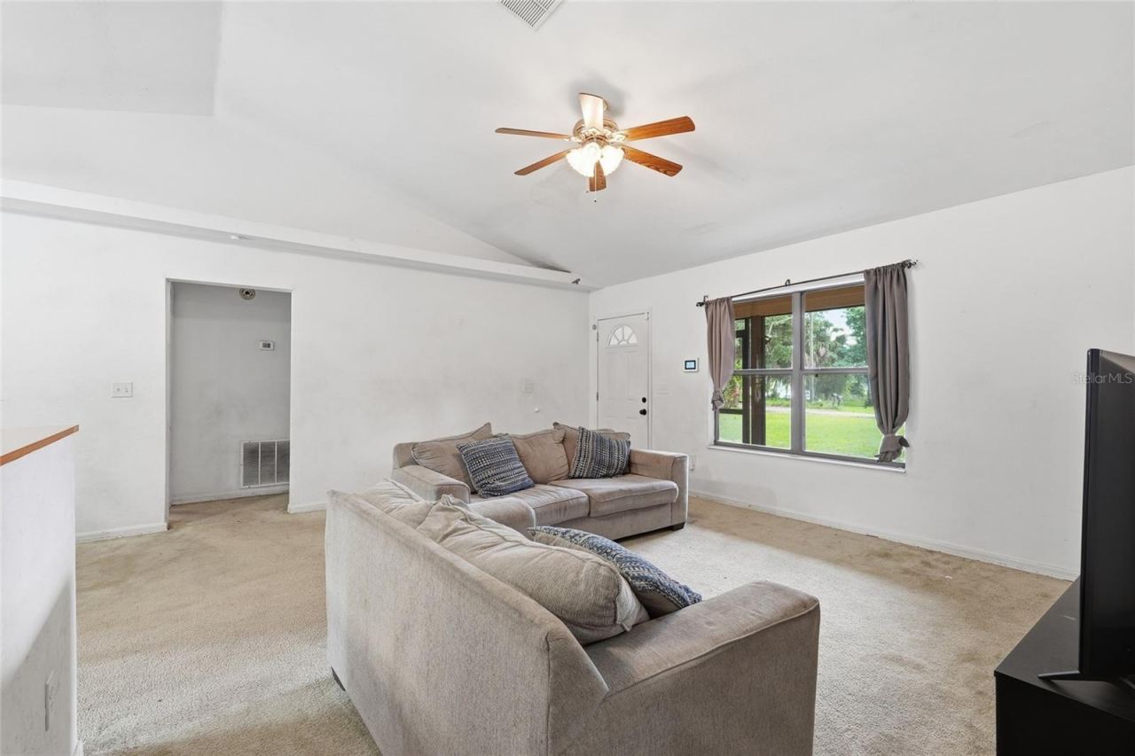 Photo 5 of 173 Little Orange Lake Dr, Hawthorne, FL 32640