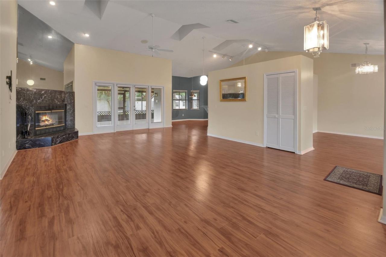 Photo 4 of 2465 Royal Rd, Deland, FL 32724