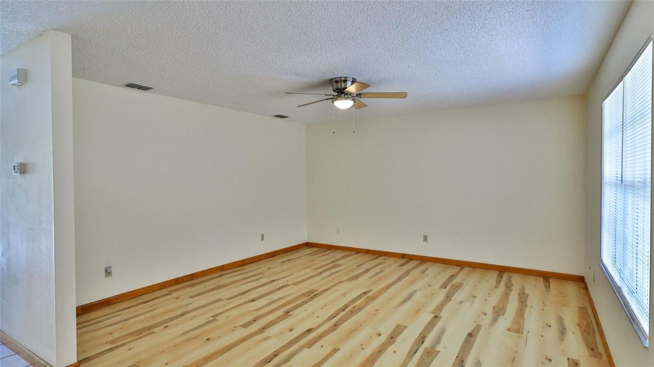 Photo 5 of 3103 Juniper Dr, Edgewater, FL 32141