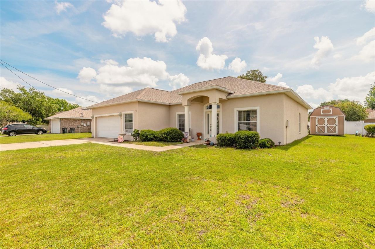 Photo 2 of 8 Lamoyne Ln, Palm Coast, FL 32137