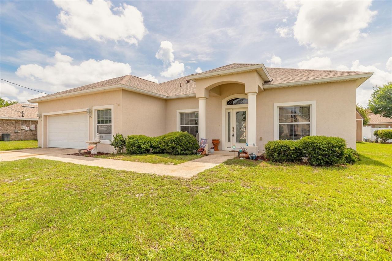 Photo 4 of 8 Lamoyne Ln, Palm Coast, FL 32137