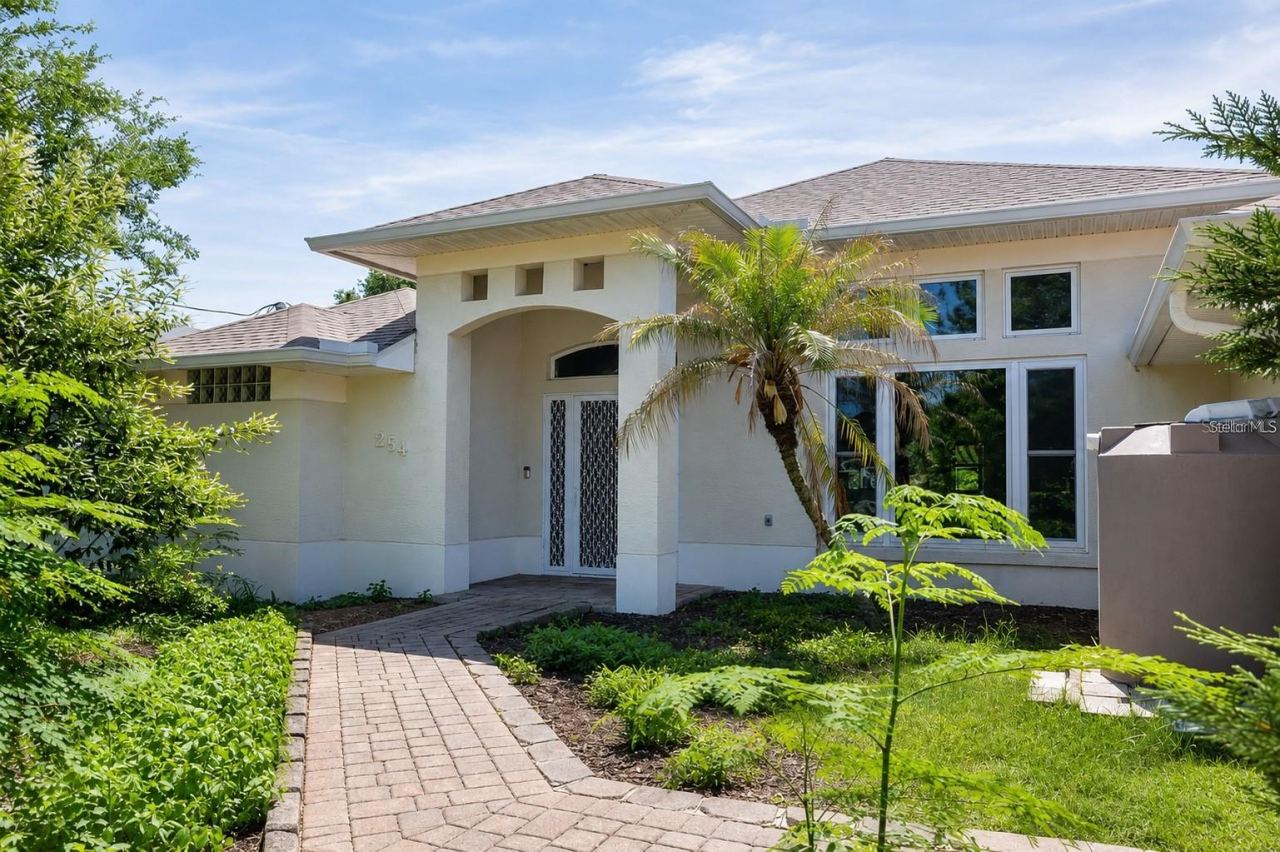 Photo 2 of 6 Fairhill Ln, Palm Coast, FL 32137