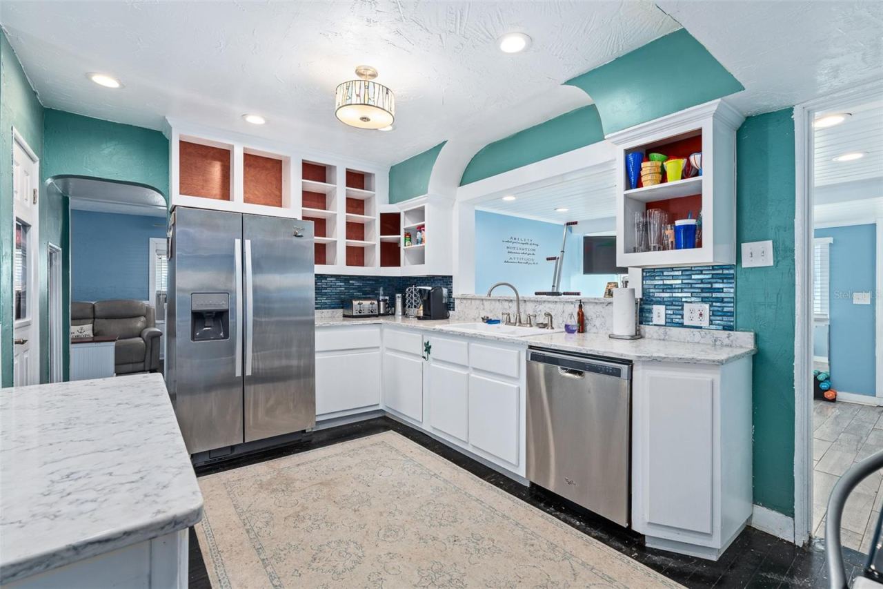 Photo 4 of 129 S Wild Olive Ave, Daytona Beach, FL 32118