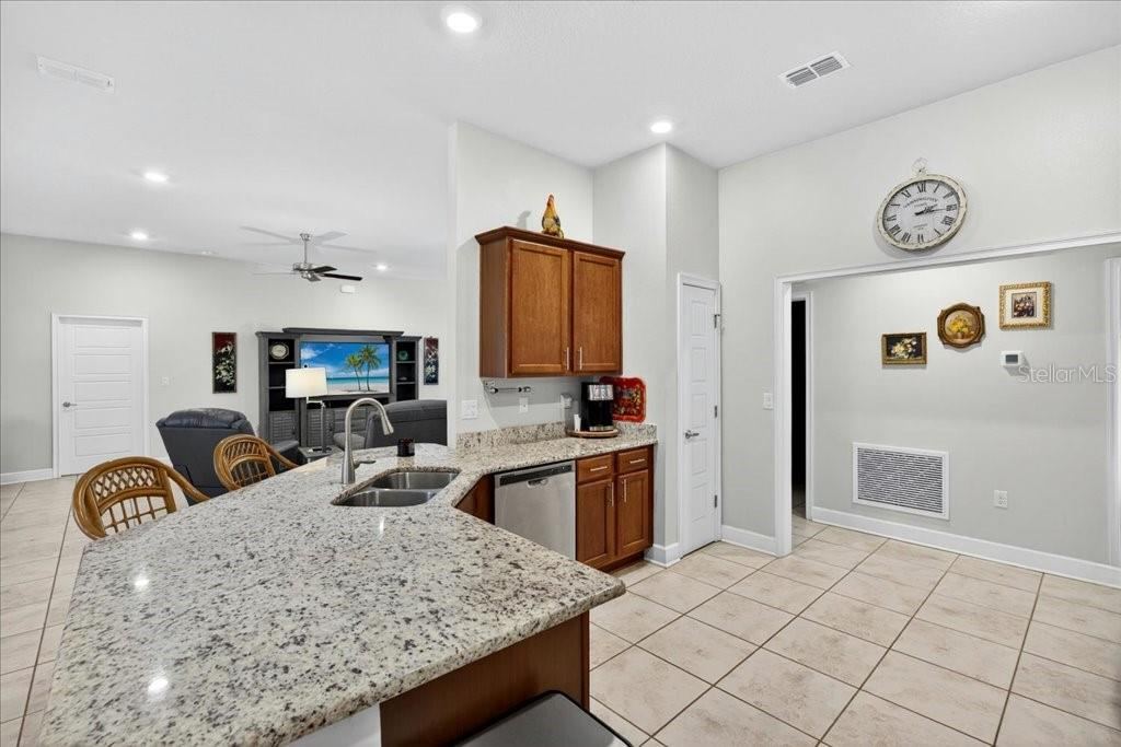 Photo 4 of 118 Ryberry Dr, Palm Coast, FL 32164
