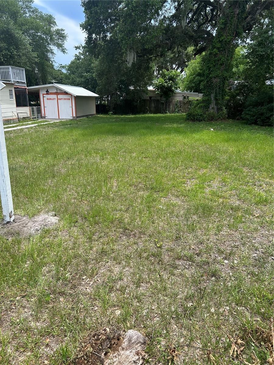 Photo 4 of 147 Kingston Ave, Daytona Beach, FL 32114
