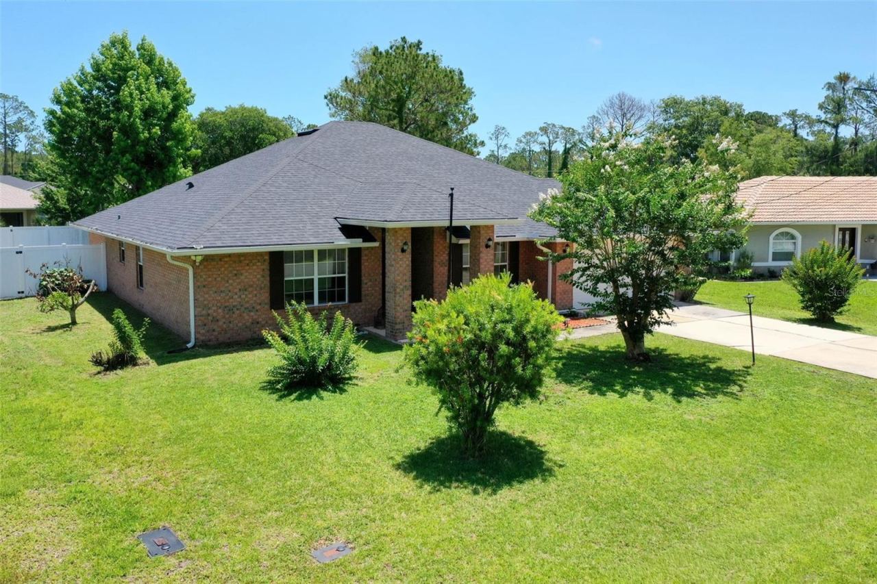 Photo 2 of 25 Pillory Ln, Palm Coast, FL 32164